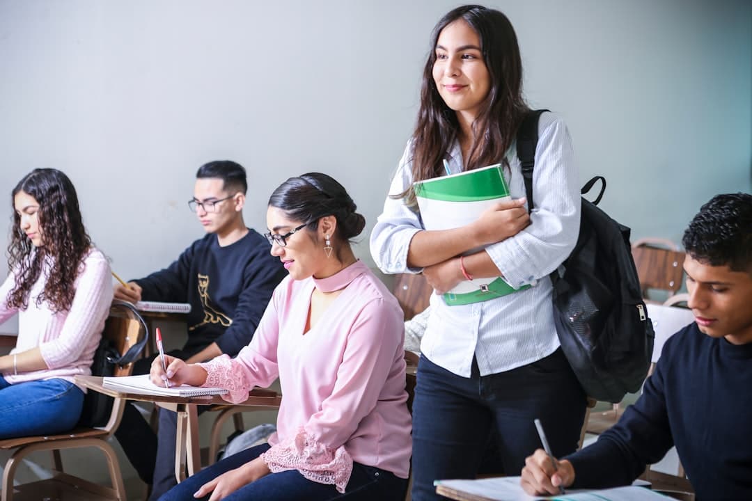 ## 学士論文に最適なAIツール：概要